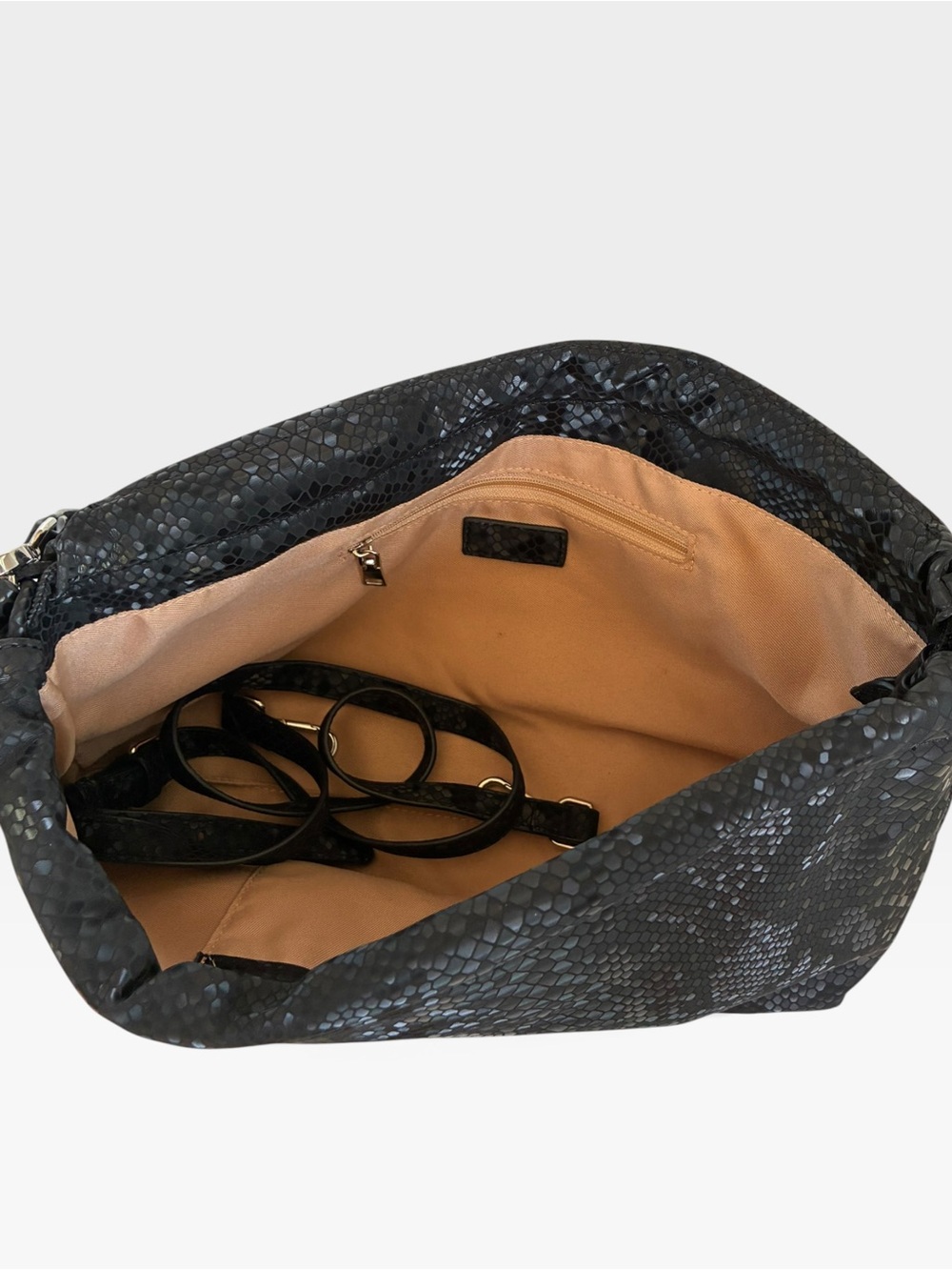 Black Snake-Embossed Shoulder Bag - Unbranded - Picture 6 of 6